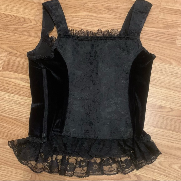 Spirit Halloween corset - Picture 2 of 5